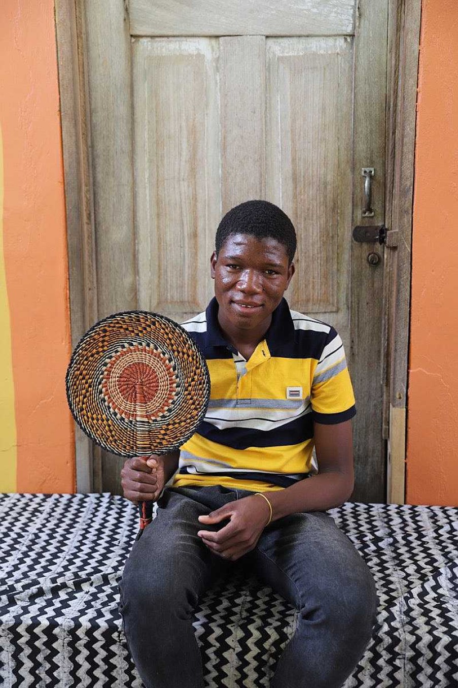 Wall Decor Baba Tree | Circular Fan By Atiah Ayine